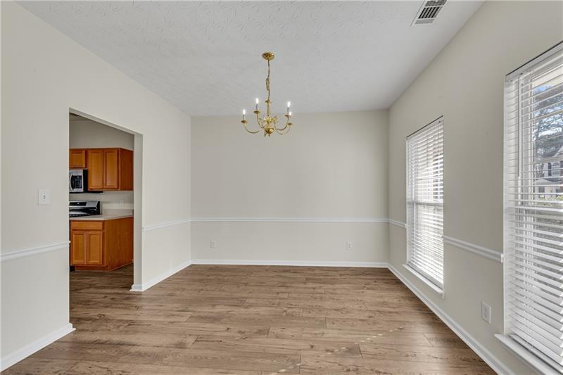 621 Kenridge Way, Suwanee, Georgia image 6