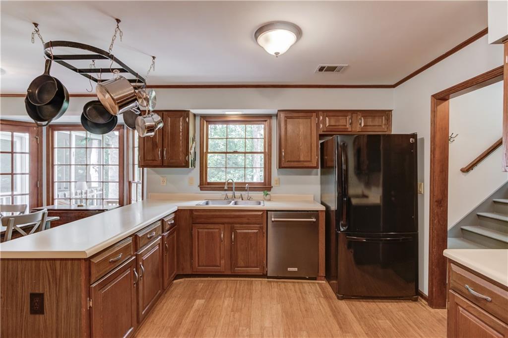 3741 Windhurst Drive, Lilburn, Georgia image 18