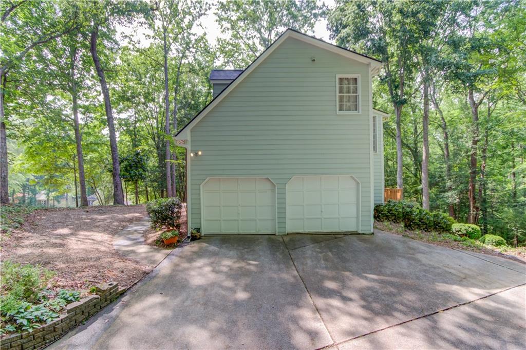 3741 Windhurst Drive, Lilburn, Georgia image 4