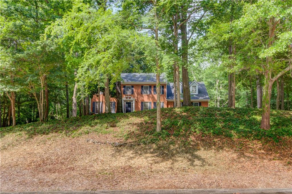 3741 Windhurst Drive, Lilburn, Georgia image 3