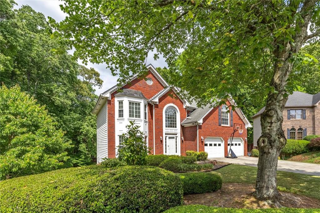 1918 De Winton Place