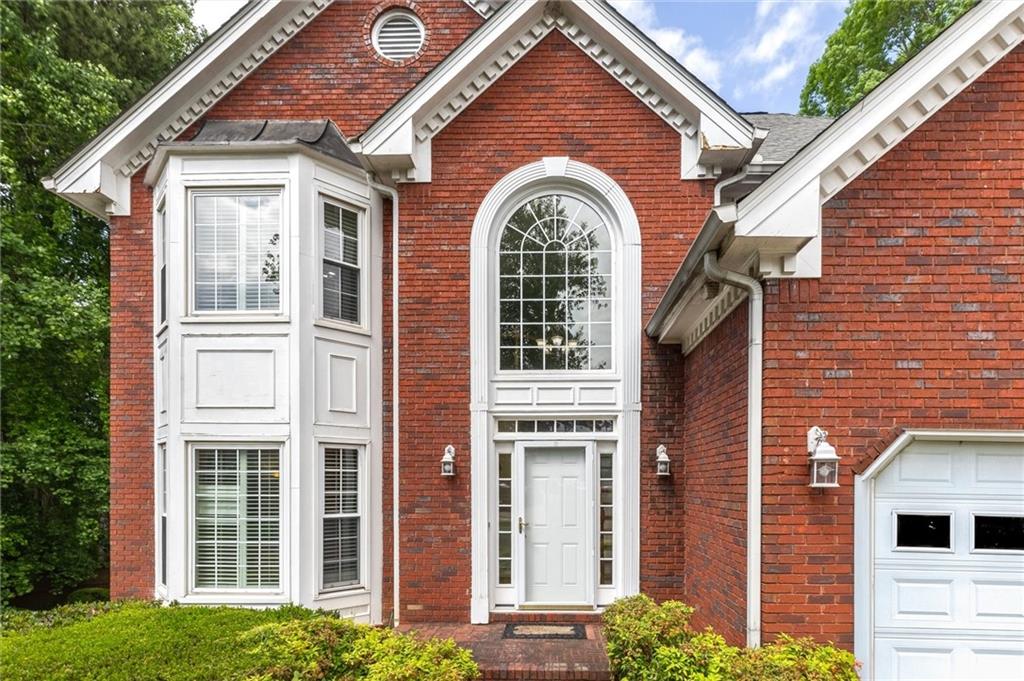 1918 De Winton Place