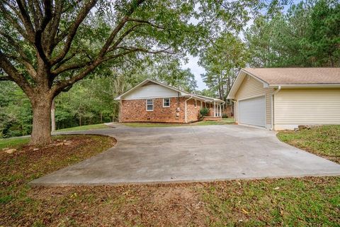 A home in Calhoun