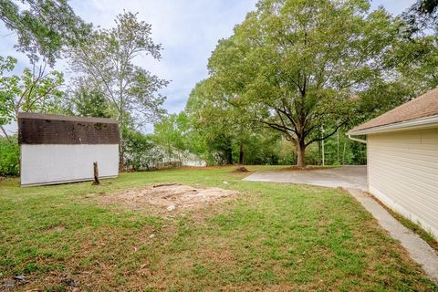 A home in Calhoun