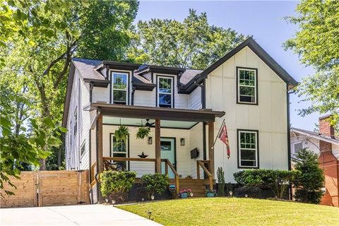 Homes For Sale - 630 Willard Avenue<br/> Atlanta, GA 30310