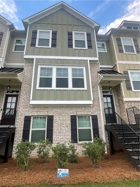 Townhouse For Sale - 3320 Hedgeway Court<br/> Kennesaw, GA 30144