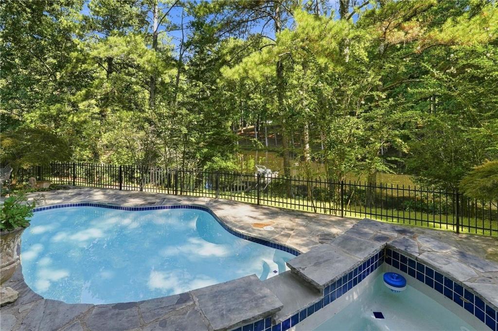 2040 Shallowford Park Manor, Roswell, GA, 30075 2040 Shallowford Park Manor