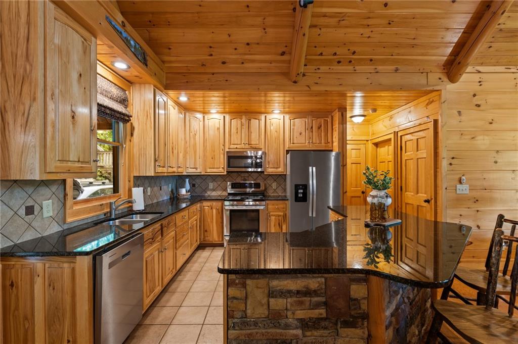 512 Picklesimer Mtn Road, Morganton, Georgia image 11