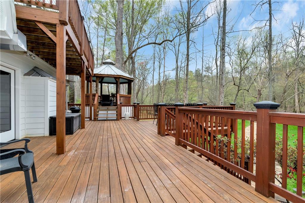 1040 Golden Avenue, Dahlonega, Georgia image 18