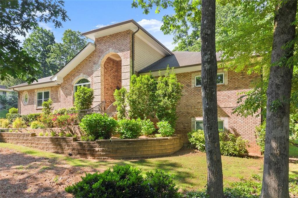 5816 CHAMBLEE DUNWOODY Road