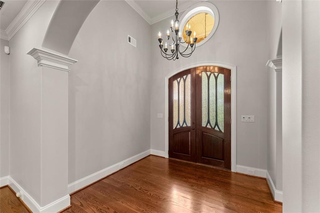 5816 CHAMBLEE DUNWOODY Road