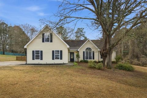 Homes For Sale - 90 Eastwood Circle<br/> Covington, GA 30014