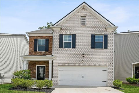 Homes For Sale - 850 Bentley Drive<br/> Fairburn, GA 30213