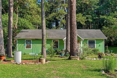 Homes For Sale - 773 Whitehall Drive<br/> Lawrenceville, GA 30043