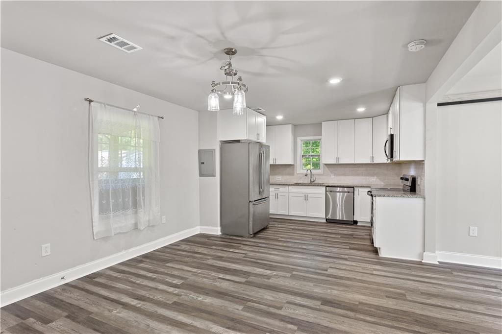 313 Yancy Drive SE