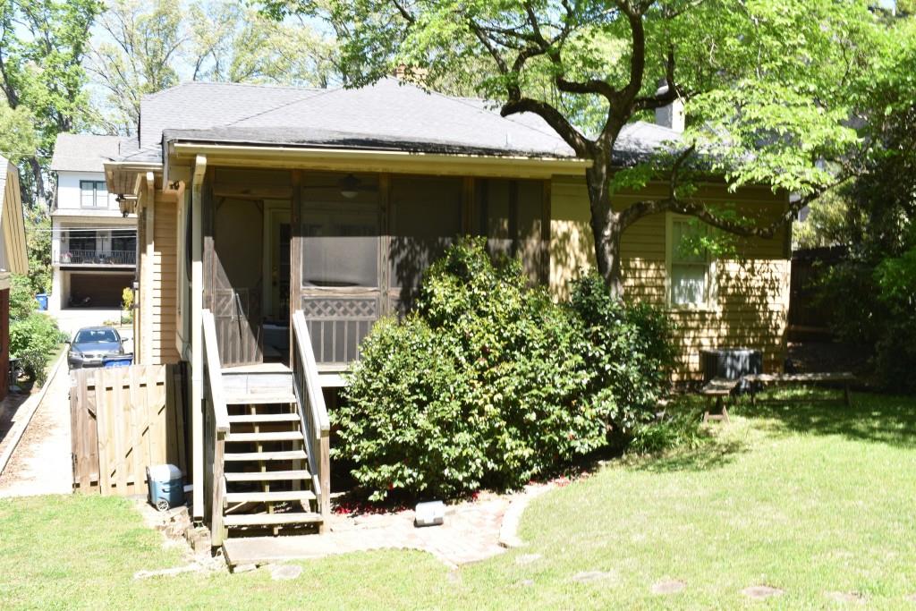 997 Mclynn Avenue NE