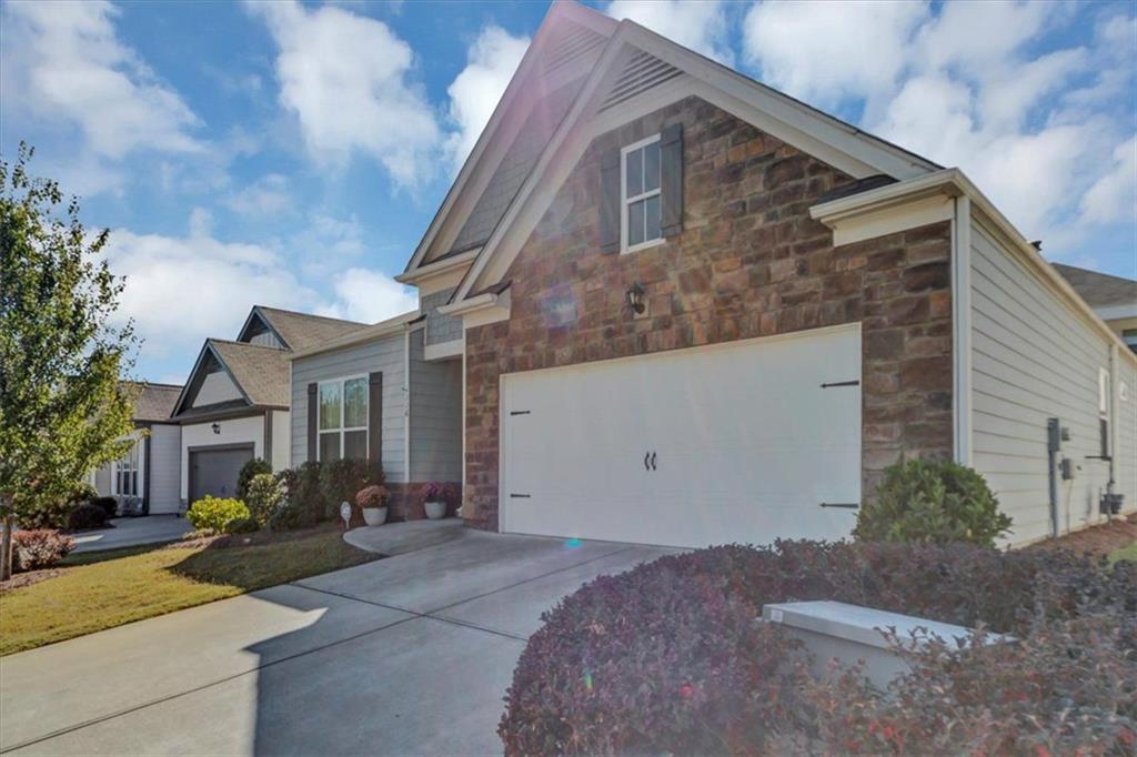 116 FOUR SEASONS Boulevard