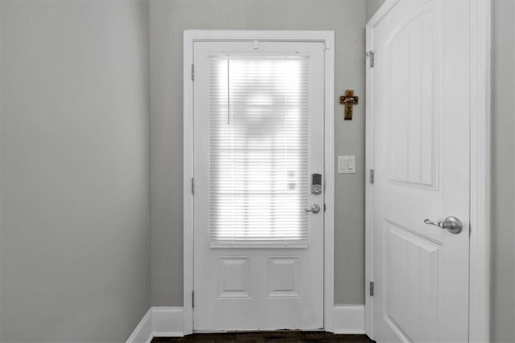 116 FOUR SEASONS Boulevard