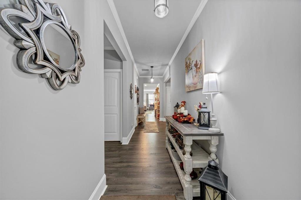 116 FOUR SEASONS Boulevard