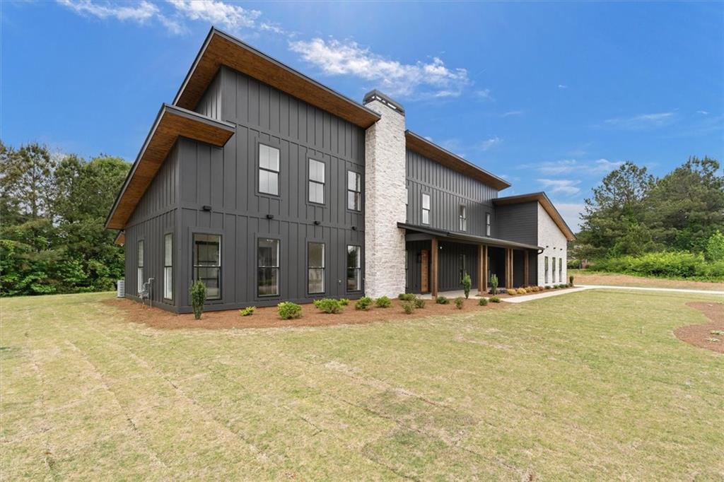 112 Summit Lane