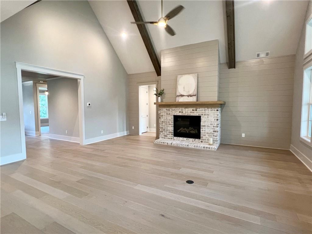 1111 Sunset Bluff