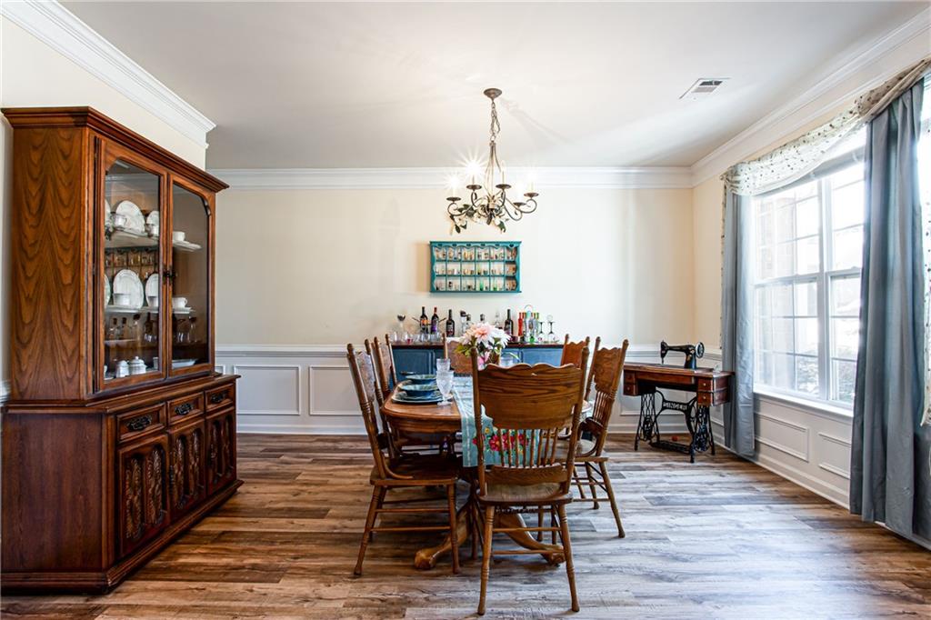 863 Van Briggle Path