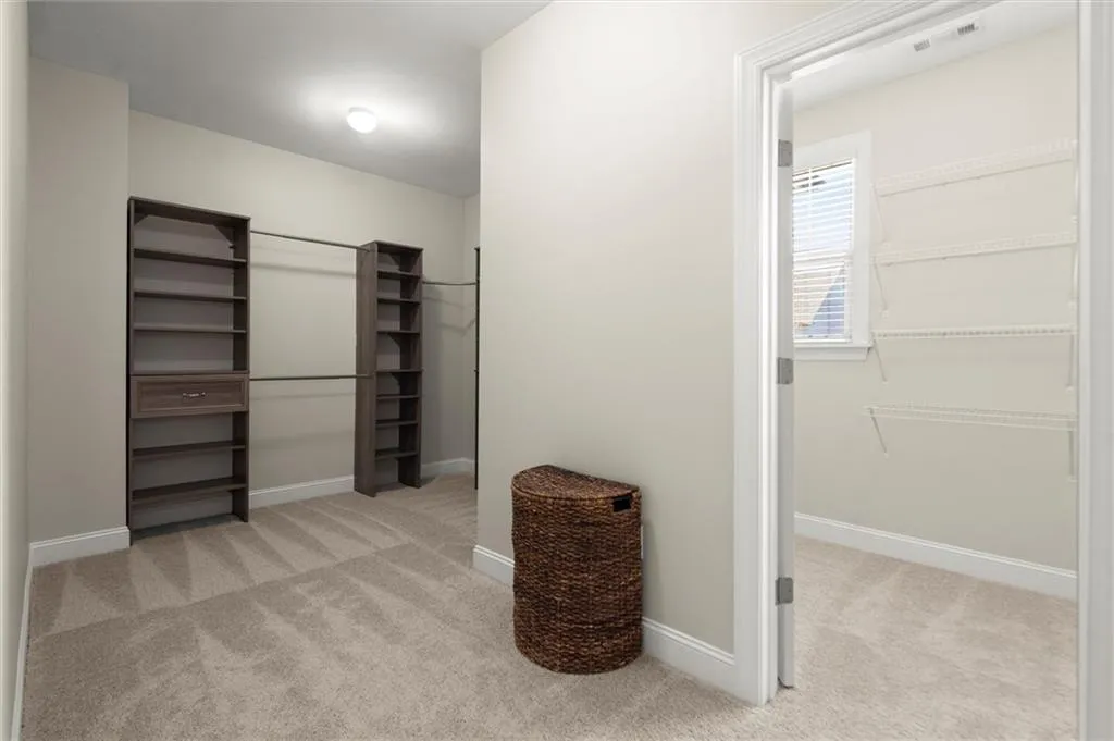 Sugar Hill, Georgia 30518, United States, 6 Bedrooms Bedrooms, ,5 BathroomsBathrooms,Residential,Active,162612