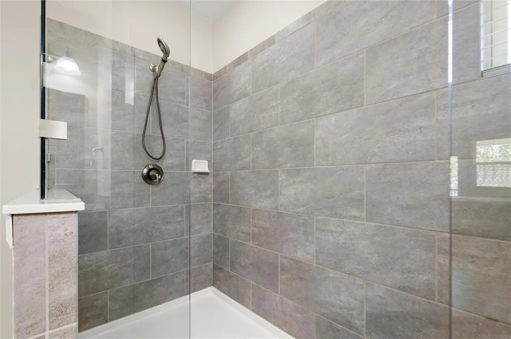 Sugar Hill, Georgia 30518, United States, 6 Bedrooms Bedrooms, ,5 BathroomsBathrooms,Residential,Active,162612