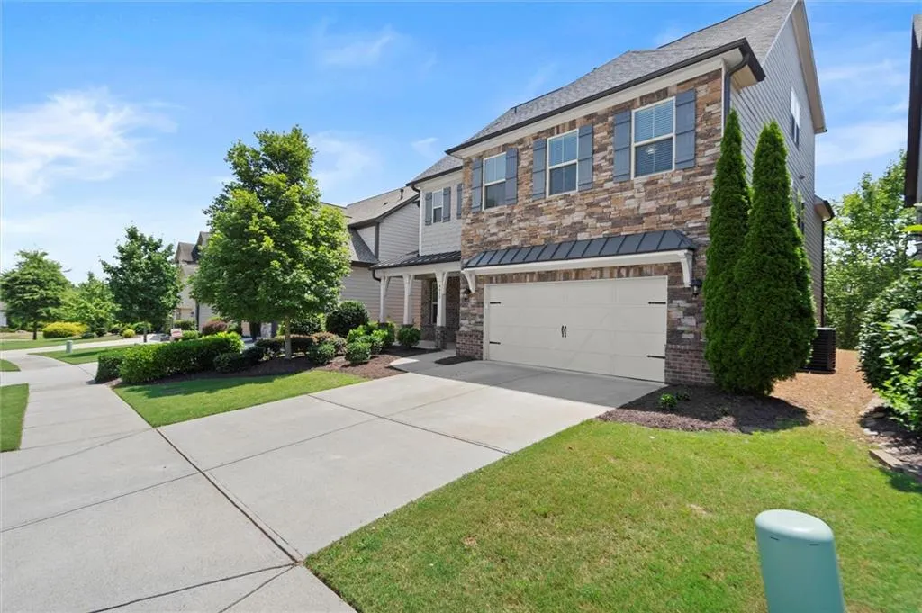 Sugar Hill, Georgia 30518, United States, 6 Bedrooms Bedrooms, ,5 BathroomsBathrooms,Residential,Active,162612