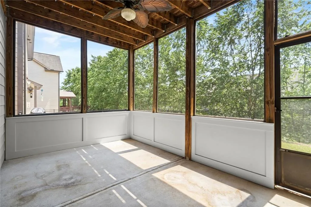 Sugar Hill, Georgia 30518, United States, 6 Bedrooms Bedrooms, ,5 BathroomsBathrooms,Residential,Active,162612