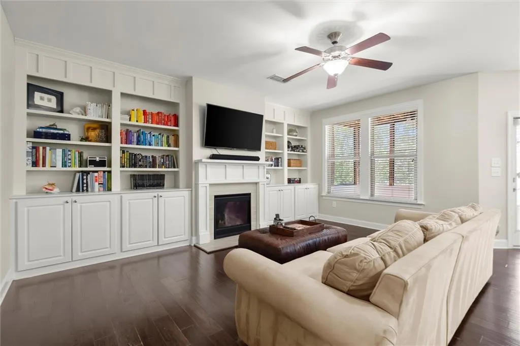 Sugar Hill, Georgia 30518, United States, 6 Bedrooms Bedrooms, ,5 BathroomsBathrooms,Residential,Active,162612