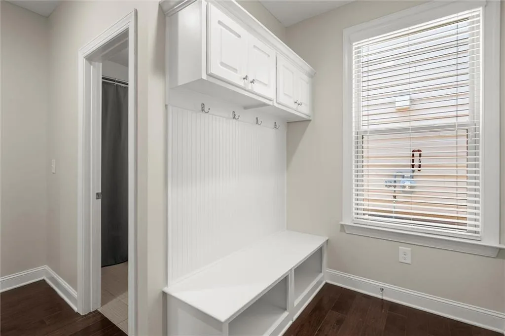 Sugar Hill, Georgia 30518, United States, 6 Bedrooms Bedrooms, ,5 BathroomsBathrooms,Residential,Active,162612