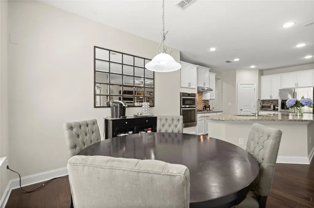 Sugar Hill, Georgia 30518, United States, 6 Bedrooms Bedrooms, ,5 BathroomsBathrooms,Residential,Active,162612