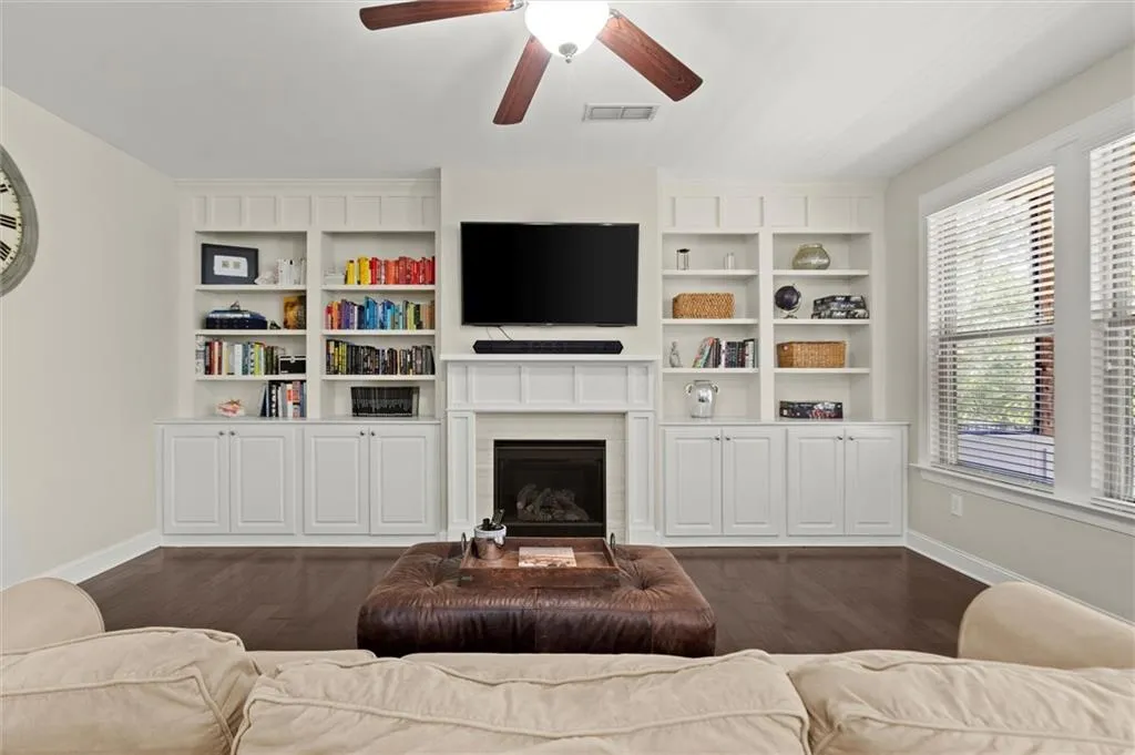 Sugar Hill, Georgia 30518, United States, 6 Bedrooms Bedrooms, ,5 BathroomsBathrooms,Residential,Active,162612