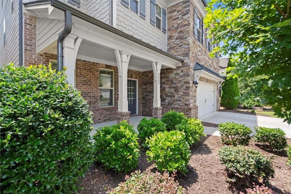 Sugar Hill, Georgia 30518, United States, 6 Bedrooms Bedrooms, ,5 BathroomsBathrooms,Residential,Active,162612