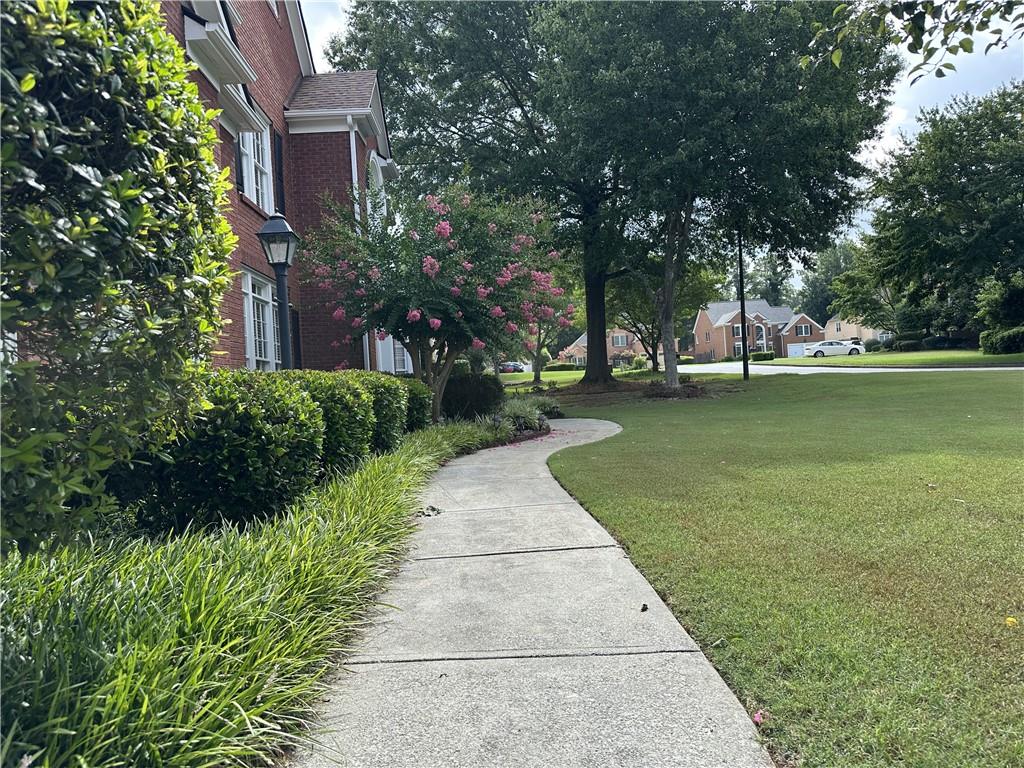 9305 Heatherton Walk