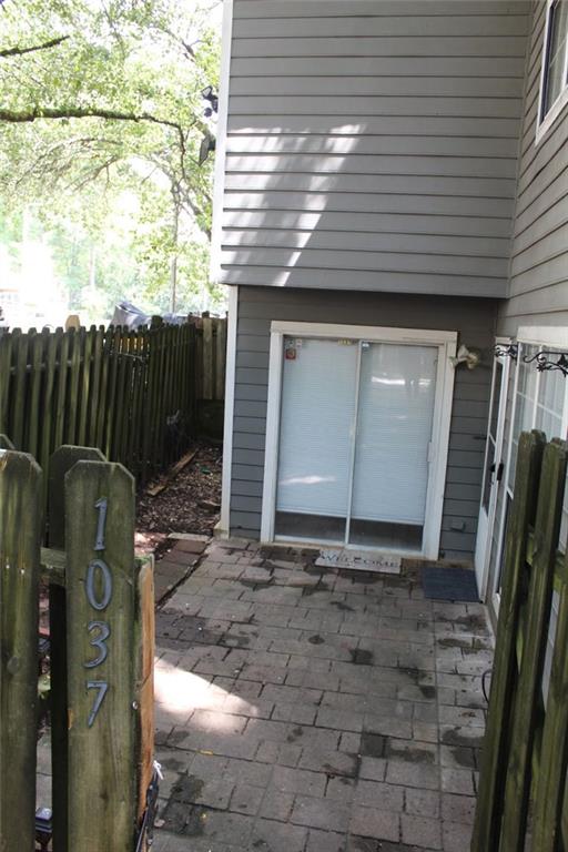 SELLER MOTIVATED!
Beautifully maintained 2-bedroom,2.5-bathroom townhouse located in the heart of Norcross. This inviting home features a spacious layout with a bright and airy living area, a kitchen with plenty of cabinet space, a cozy dining area , and a fireplace perfect for entertaining.
Upstairs, you'll find two generously sized bedrooms and two full baths- ideal for roommates . You'll also find the laundry room.
Step outside to your private fenced patio, a perfect spot for relaxing , grilling, or gardening. Situated in a quiet, well-kept community with easy access to I-85, shopping, dining, and parks .
Whether you're a first-time buyer or looking to downsize, the home offers comfort, convenience, and value.