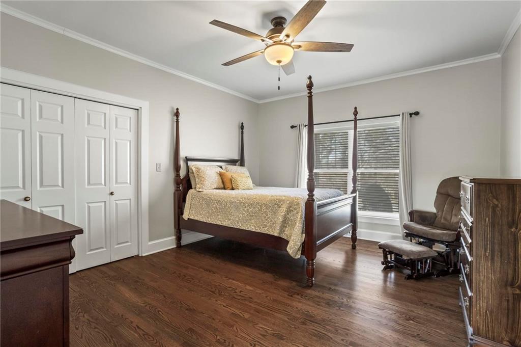 Milton Manor - Residential