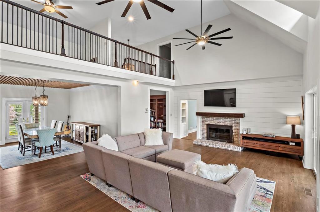 Milton Manor - Residential