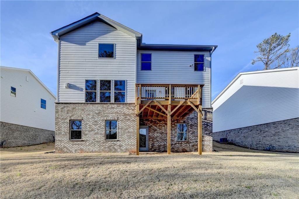 3328 Sir Gregory Manor