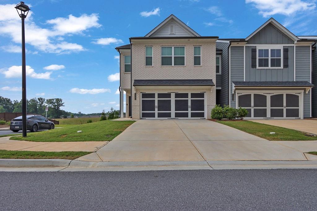 Photo 1 of 32 — 5305 Melbourne Lane, Flowery Branch, GA 30542