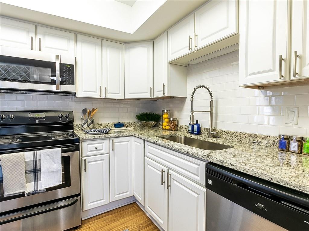 1500 Harbor Landing 0102