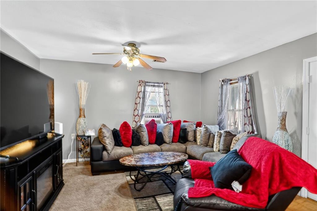 985 Farrington Place SE