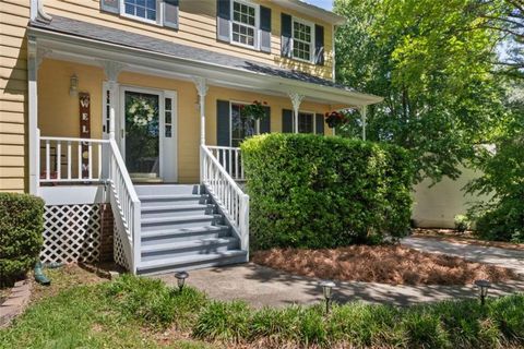 Photo of 2111 Candlewood Court NE, Marietta, GA 30066 (MLS # 7757220)