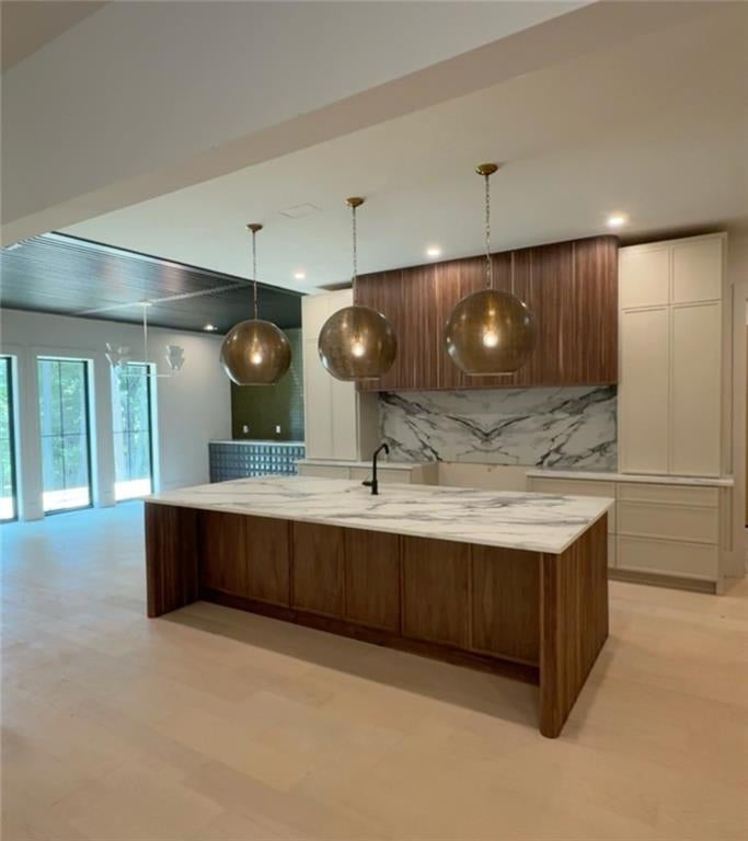 1671 Manhasset Drive
