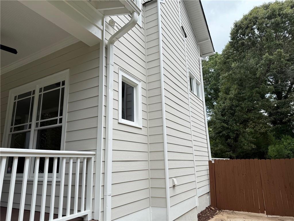 2552 White Oak Drive