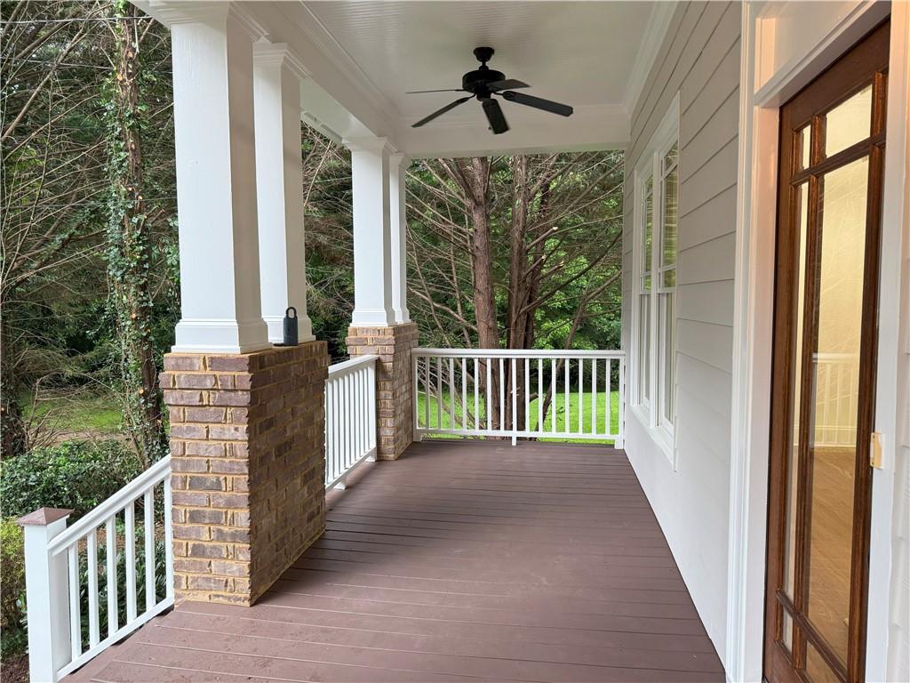 2552 White Oak Drive