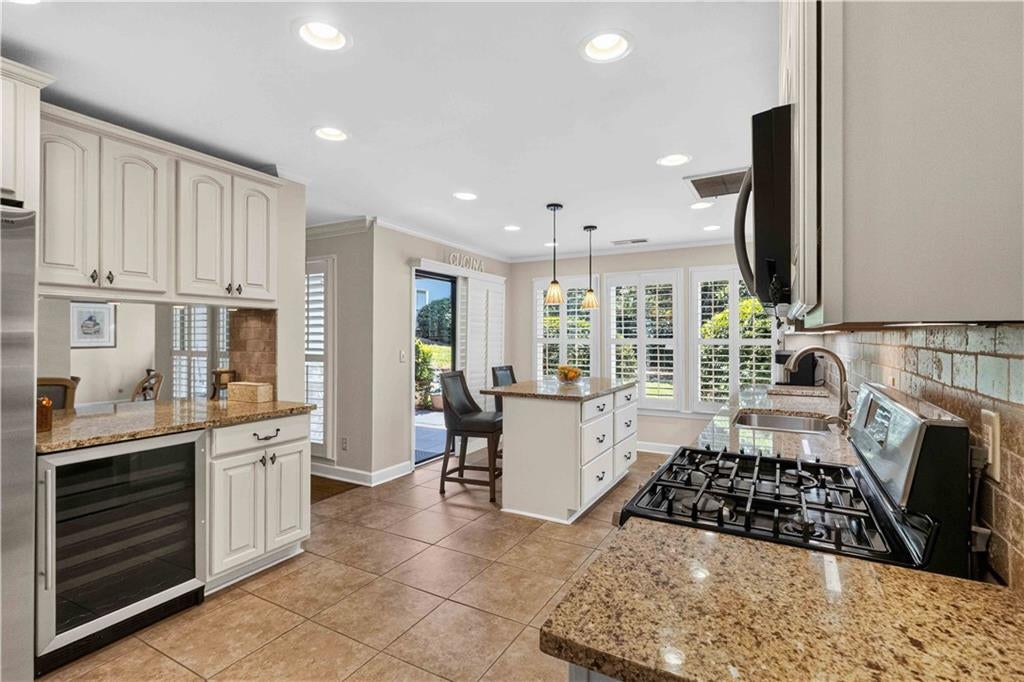 3910 Ashford Lake Court NE 3910