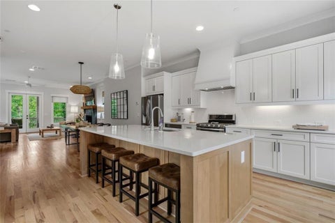 Townhouse For Sale - 1033 Endeavour Court<br/> Marietta, GA 30064
