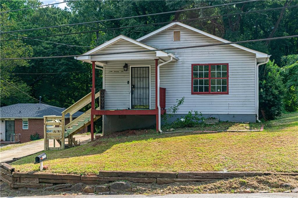 Beat deal currently in Grove Park of Atlanta! This is a fixer upper being sold in as is condition only!
Property is zoned as a duplex (R5). Renovate, existing home or tear down and build a new home of your dreams. This property is surrounded by new and newer homes in the $450-$600 price range. Great intown location close to all major highways, downtown, Hartsfield International Airport, Mercedes Benz Stadium, the new Westside Reservoir Park and the Atlanta Beltline. Cash offers only! No Blind offers will be considered by seller! Hurry this one will go quickly!